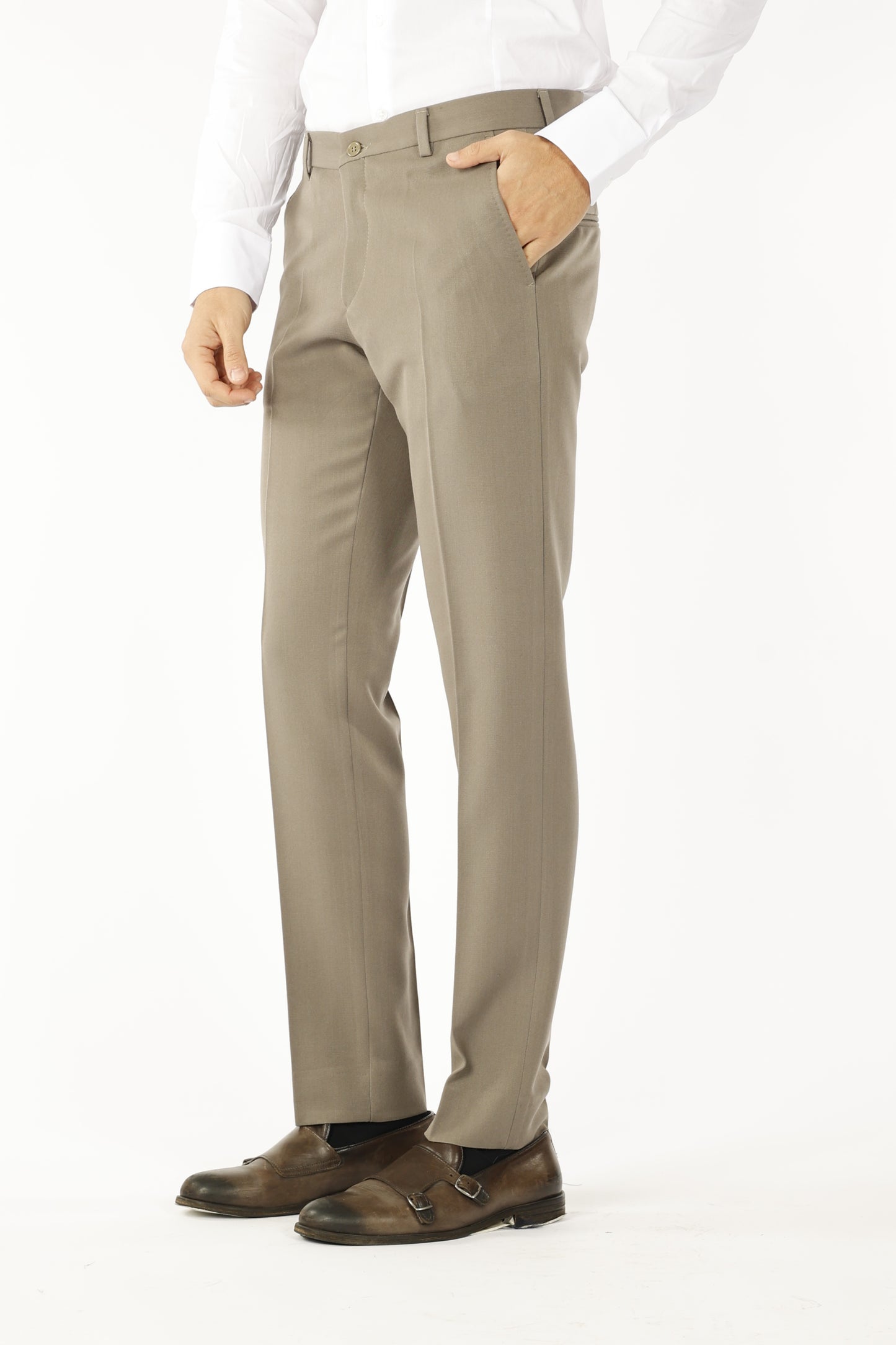 pantalone grigio finanza