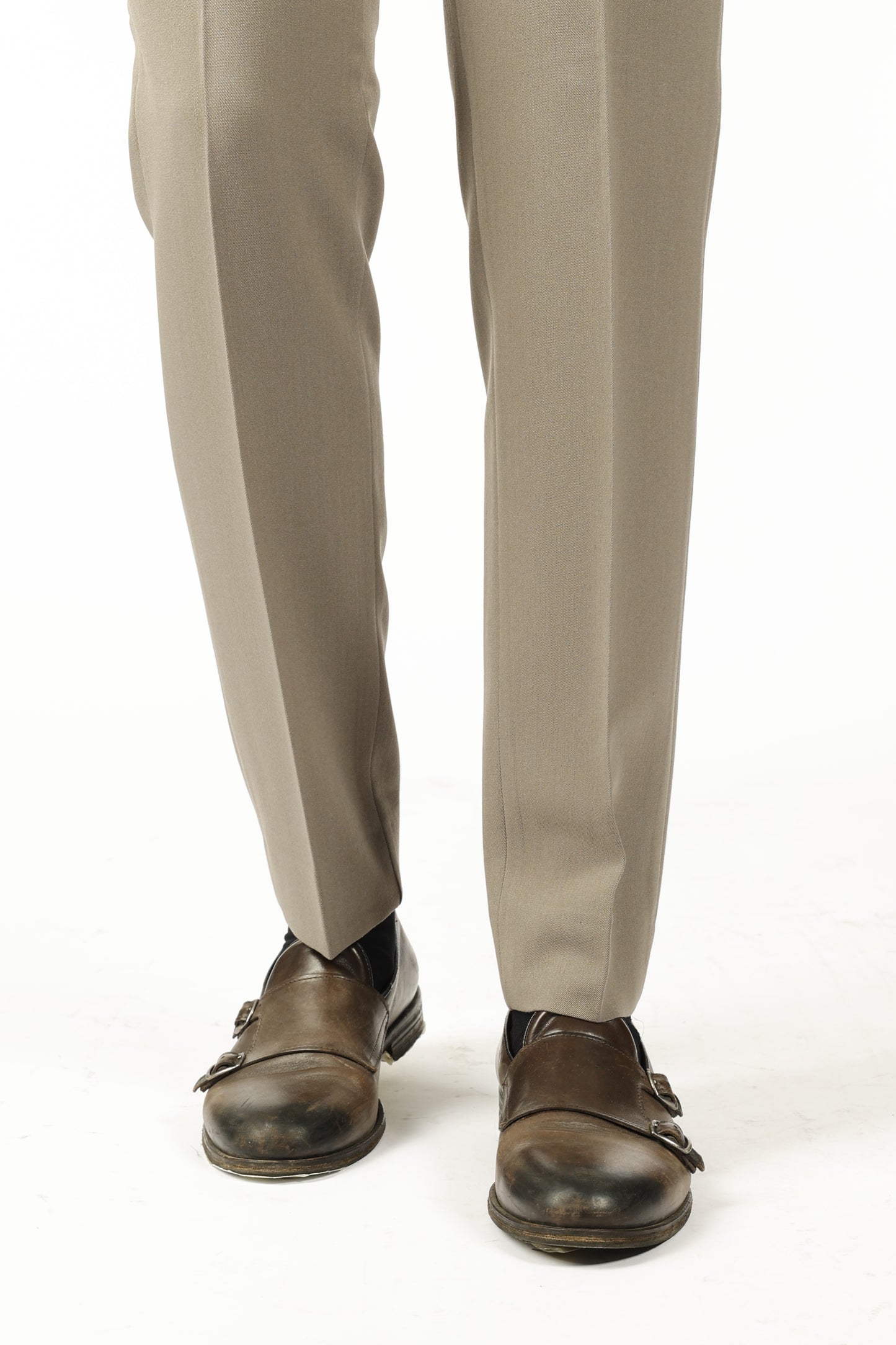pantalone grigio finanza